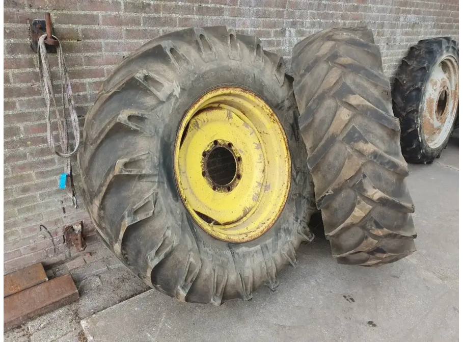 Goodyear 18.4XR30